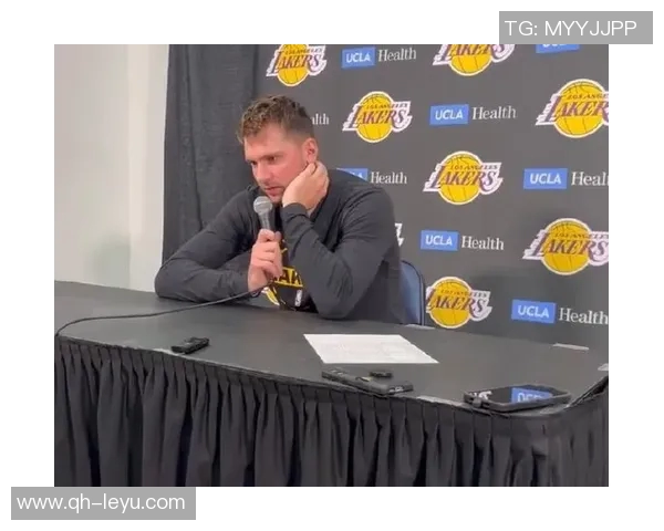 东契奇赛场精彩表现暗示勒布朗慢慢恢复不急的态度