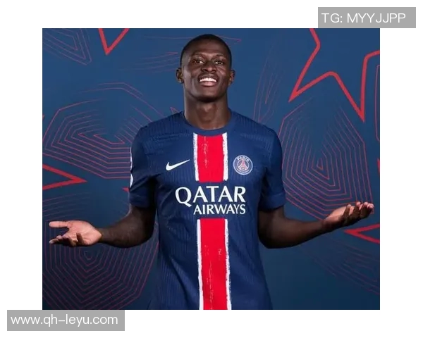 努诺门德斯伤愈复出巴黎官方发布训练照片展现积极状态 努诺门德斯伤愈复出巴黎官方发布训练照片展现积极状态