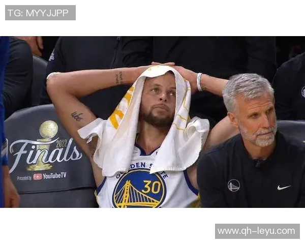 库里股四头肌受伤将缺席约一周球迷松一口气无更严重问题